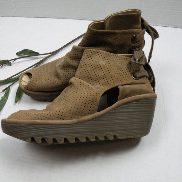 Worn Once! Fly London Yema Perforated Wedge Peep Toe Shoes 39 (9) - Picture 6 of 9